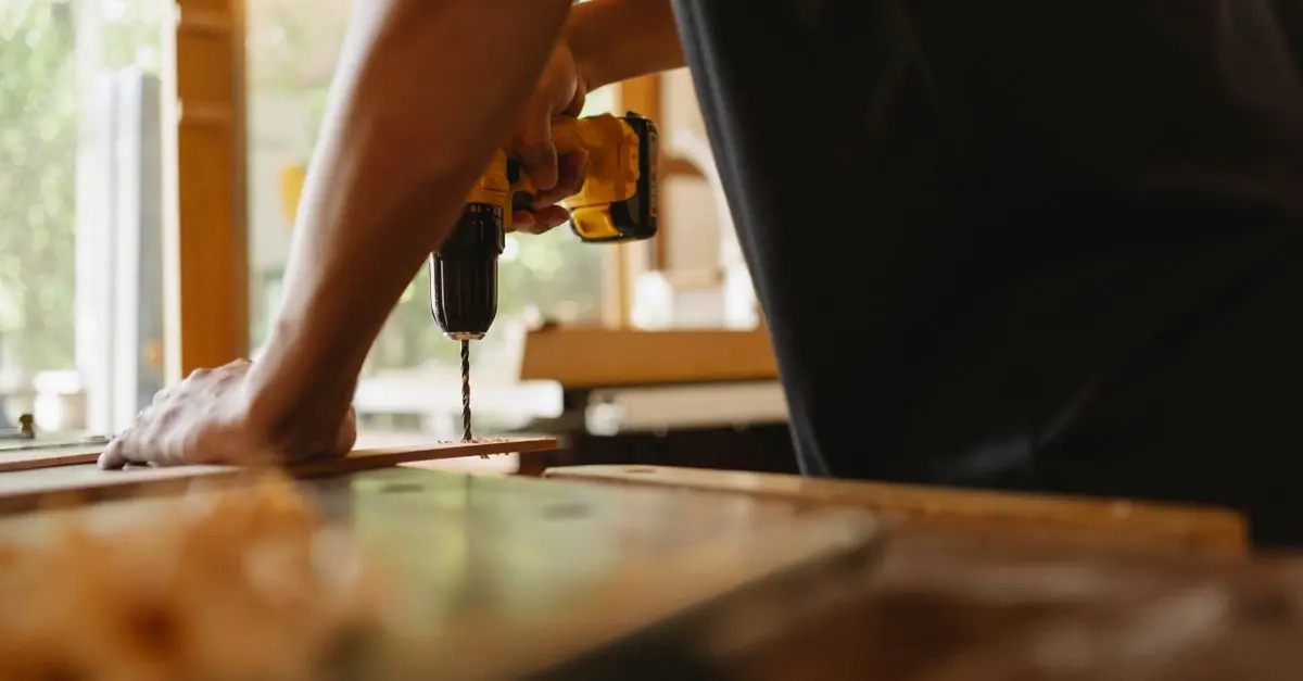 Comment choisir le bon service de menuiserie pour votre projet