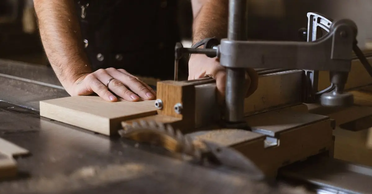 Les types de coupe de bois : lequel choisir ?
