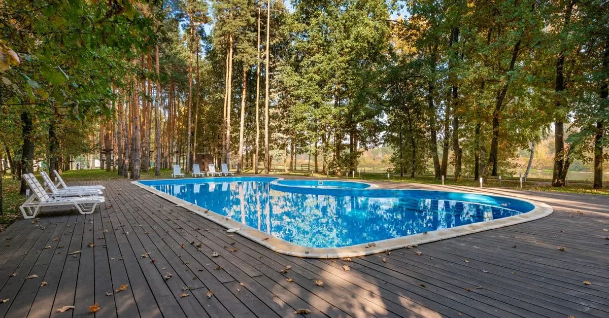 Créer une terrasse en bois dans son jardin