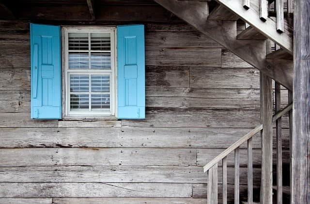 Les avantages des menuiseries en bois pour votre maison